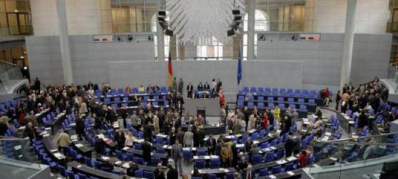 Euro-Krise: Politiker machen sich für Sondersitzung des Bundestages stark