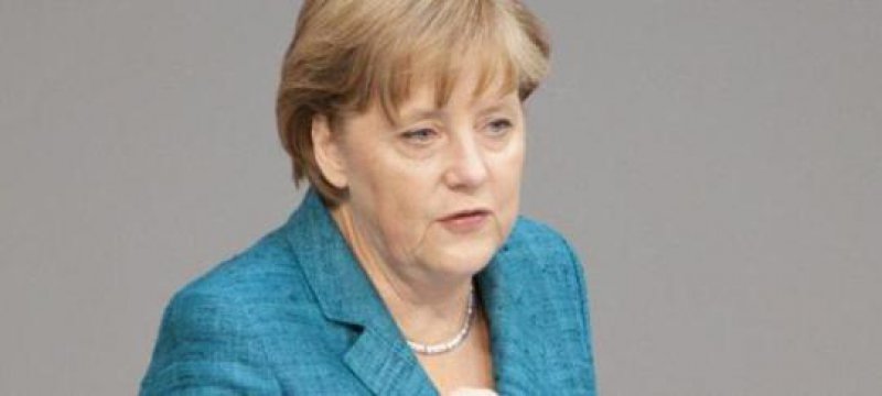 Bundeskanzlerin Angela Merkel stellt Banken in Europa Hilfe in Aussicht