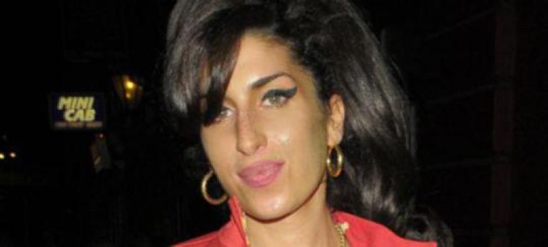 Amy Winehouse trank sich zu Tode