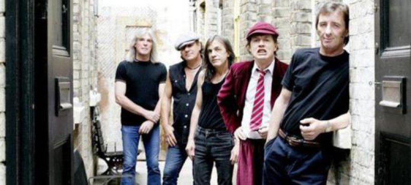 Downloadzahlen von AC/DC-Songs am Wochenende zehn Mal höher