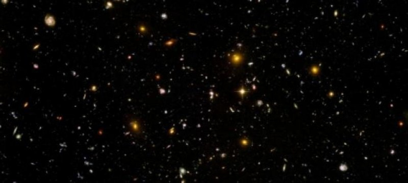 Astronomen vermessen Dunkle Materie im Universum