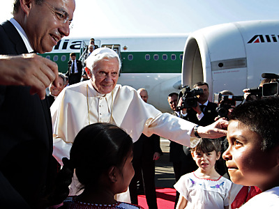 Papst Benedikt XVI. in Mexiko eingetroffen