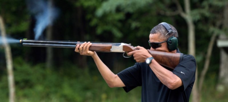 Barack Obama beim Tontaubenschießen
