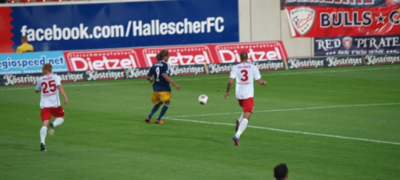 Hallescher FC gegen RB Leipzig