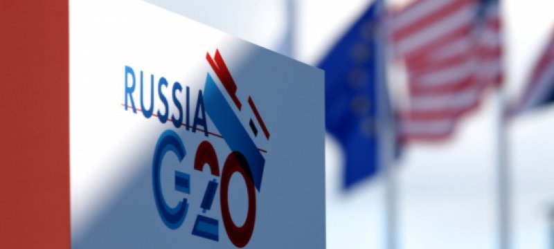 Flaggen von USA und EU auf dem G20-Gipfel in Russland