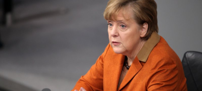 Angela Merkel schaut überrascht