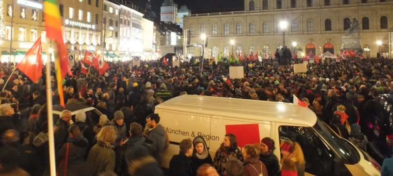 Demo gegen Pegida in München