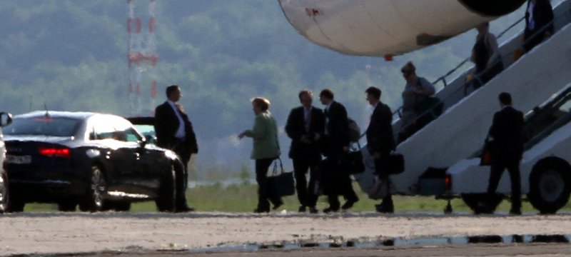 Angela Merkel landet mit der Flugbereitschaft
