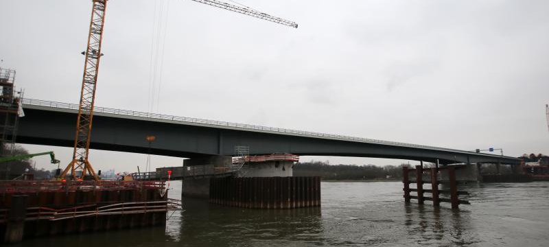 Schiersteiner Brücke gesperrt
