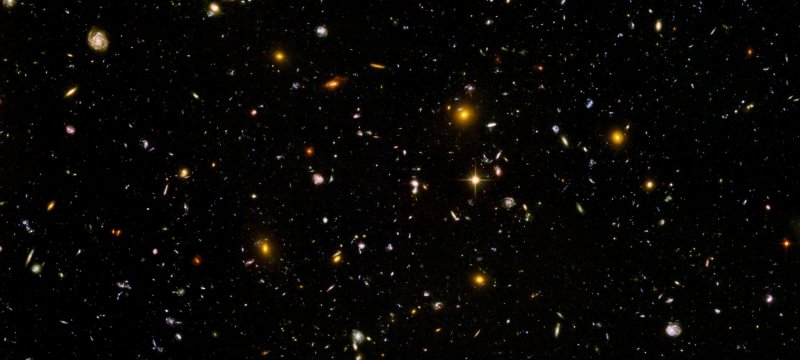 Blick des Hubble-Weltraumteleskopes ins Universum