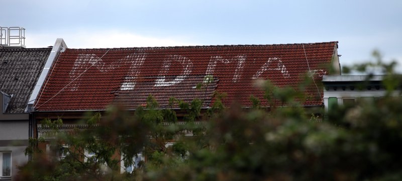MDMA-Schriftzug auf Haus am Görlitzer Park