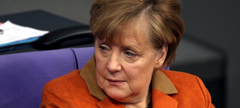Angela Merkel schaut skeptisch