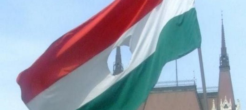 Ungarn Flagge Parlament Budapest