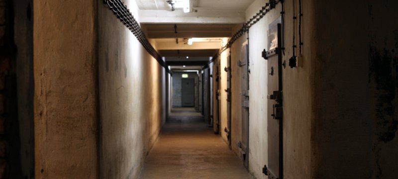Zellentrakt im Stasi-Gefängnis Hohenschönhausen