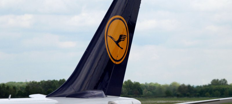 Lufthansa-Maschine am Flughafen