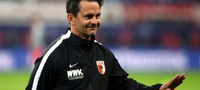 Dirk Schuster Als Trainer des FC Augsburg