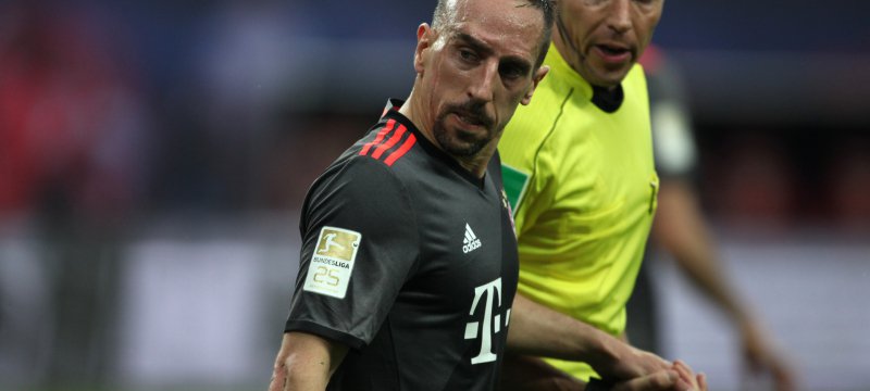 Franck Ribéry FC Bayern und Tobias Stieler