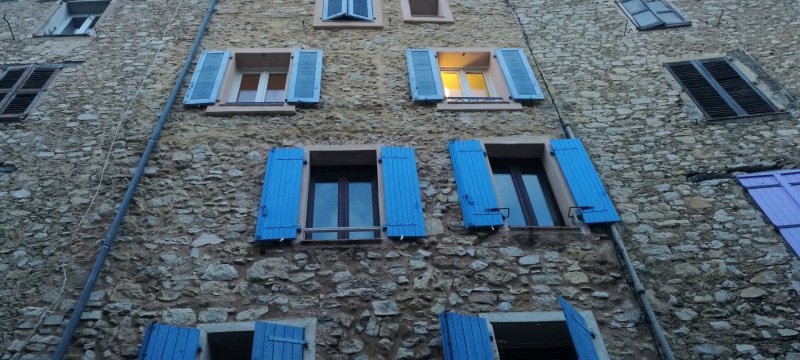 Hausfassade in Südfrankreich
