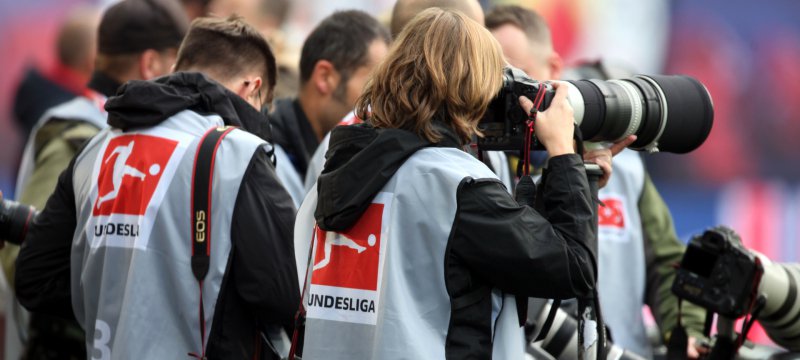 Fotografen bei einem Bundesliga-Spiel